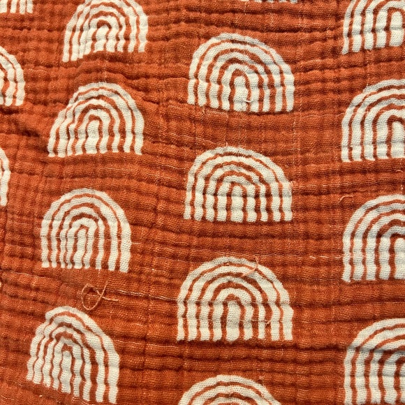 Rust Rainbow Patterned Crib Sheet - Picture 4 of 5